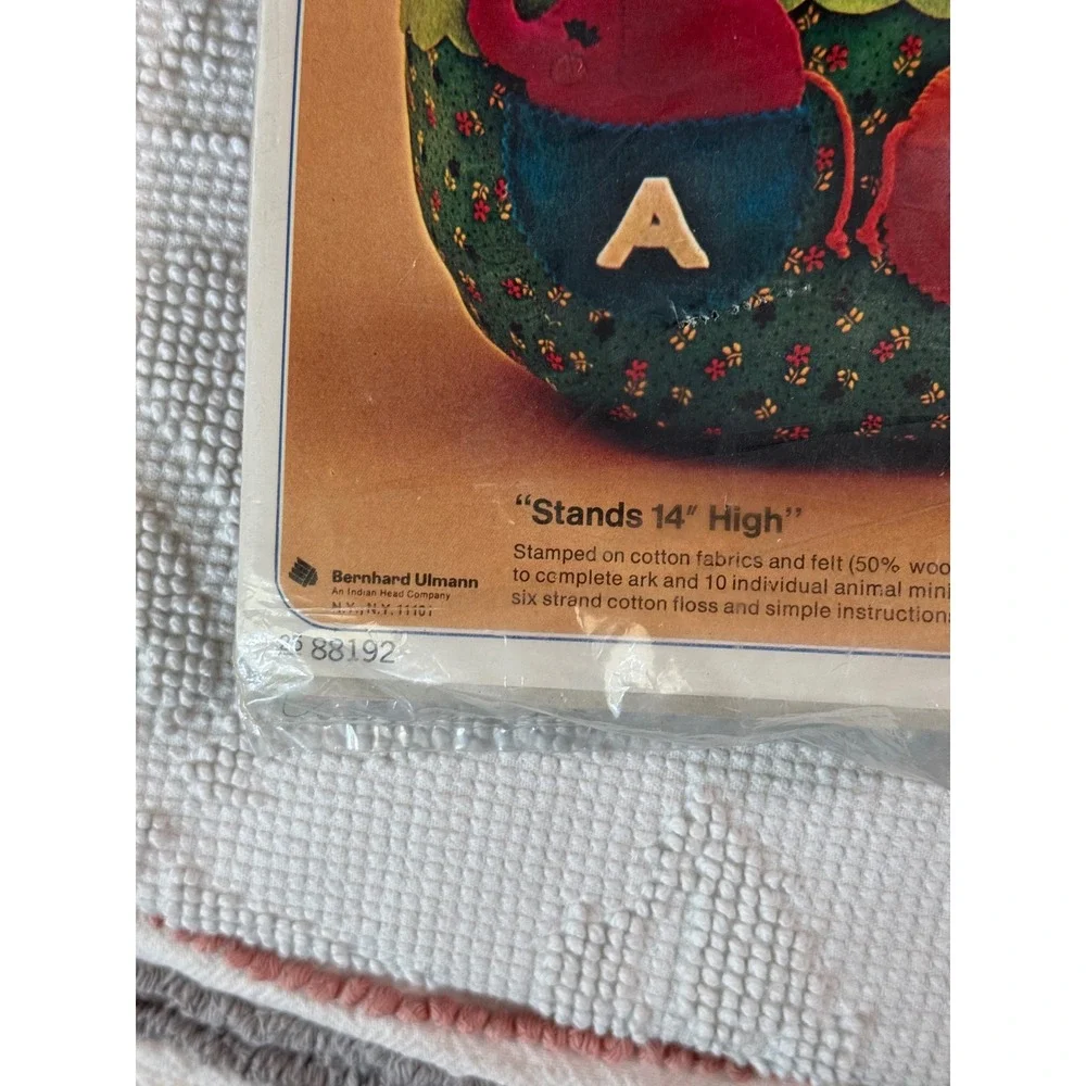 Bucilla Vintage Noahs Ark Toy Needlecraft Kit 2147 Stamped Felt Cotton 14 Inch
